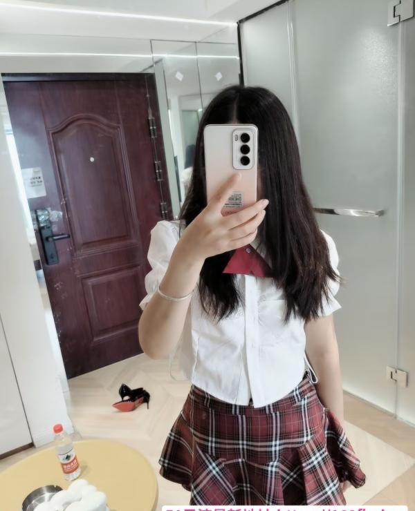 洪山桃子可接吻 2