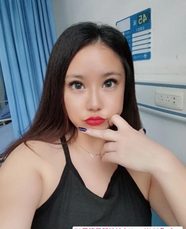巨乳少妇莹莹 2