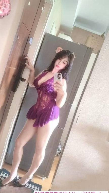 身材高挑丰满大胸老师 3