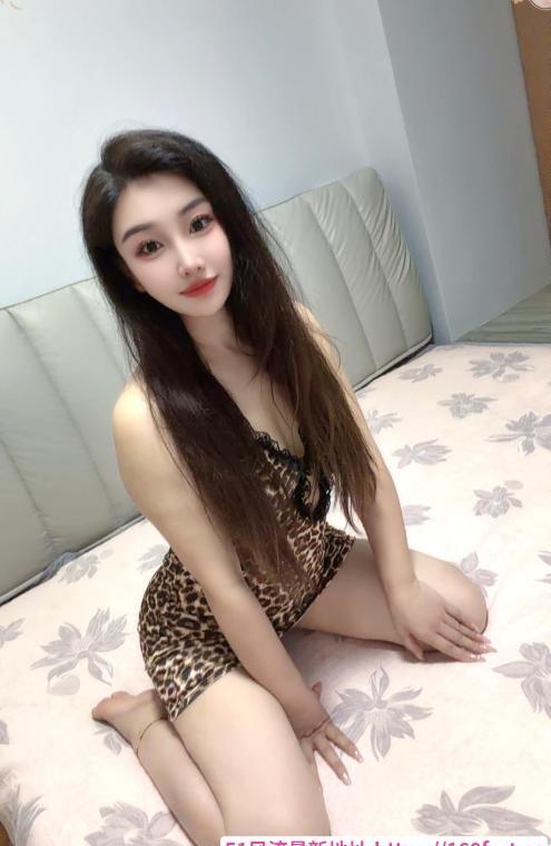 后入大屁股骚货 3