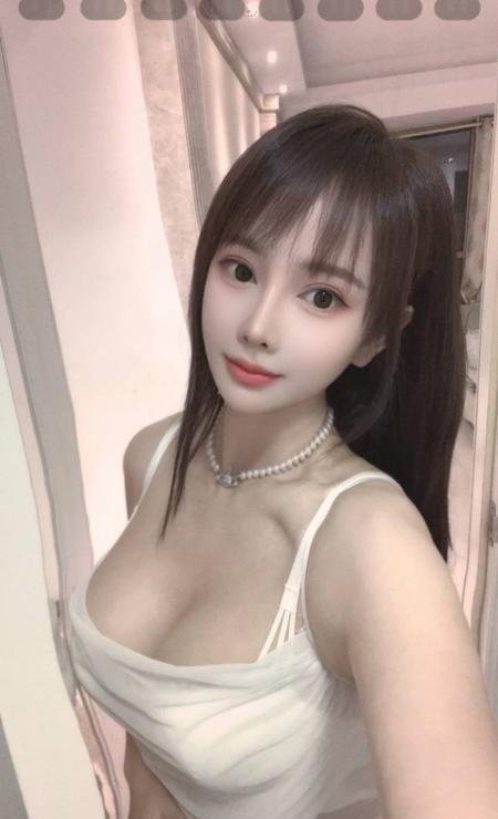 身材好肤白大奶妹子 3