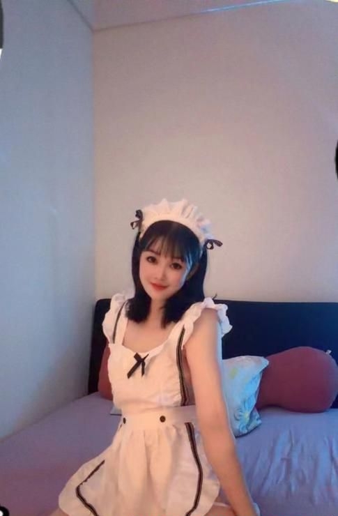 体验服务系蜜桃臀梨子 3
