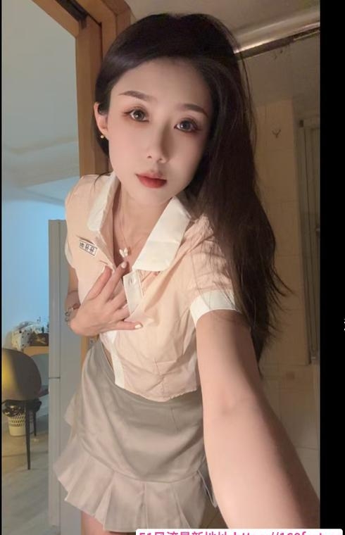 黑丝长腿俏佳人 4